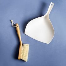 Escova De Bambu Oikos Com Pá Off-white Para Limpeza