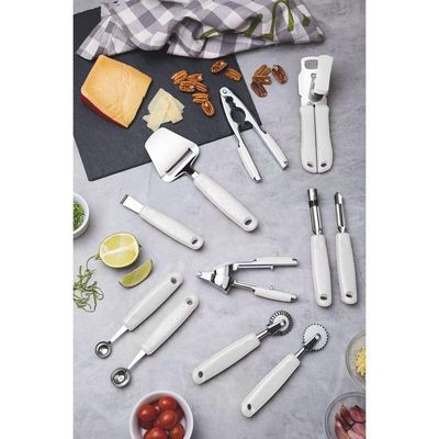 Carretilha De Corte Utilità Em Zamak Cromado E Nylon Com Cabo De Polipropileno Branco