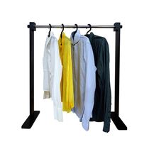 Cabideiro Simples De Piso Chão Arara Camiseiro Desmontável Preto Laca