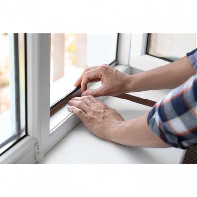 Veda Frestas Médias Adesivo Marrom 4 Mm 6 M Comfort Door