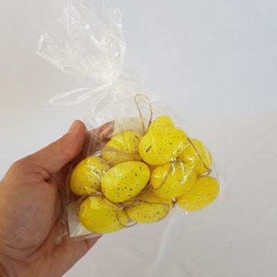 Kit Com 12 Ovinhos De Páscoa Amarelo