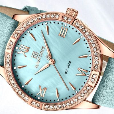 Relógio De Quartzo Feminino Estilo Casual Design Com Strass A Prova D´agua Azul Claro