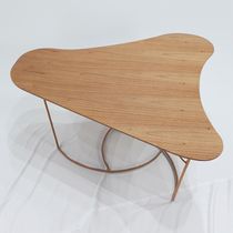 Mesa De Centro Boomerang Madeira Amendoa Base Metal Cobre Nacc Amendoa Cobre