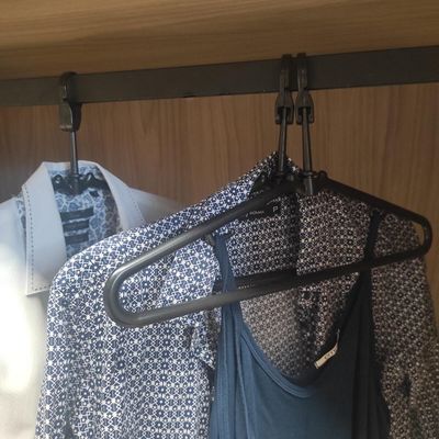 12 Cabides de Roupas Antifurto Fixos para Hotel Pretos com Alças Anti Roubo