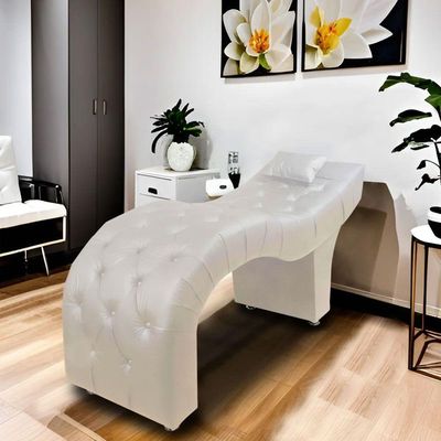 Maca Estofada Para Clínica De Estética Facial Com Capitonê Bege