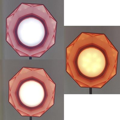 Luminaria De Mesa Com Garra Led Touch Diamante 3 Cores
