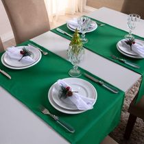 Caminho De Mesa Basic Liso 1 Peça 1,30m X 40cm Decorativo Tecido Oxford Verde 100% Poliéster