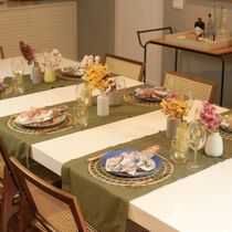 Trilho De Mesa Em Tecido Poli-linho Ponto Ajour 2,10m Mameg Verde Musgo