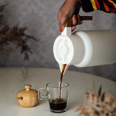 Garrafa Térmica Organic 1 L Em Plástico Branco Com Ampola De Vidro Lyor