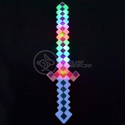 Brinquedo Espada Pixel Minecraft 58cm Diamante à Pilha Azul
