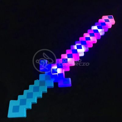 Brinquedo Espada Pixel Minecraft 58cm Diamante à Pilha Azul