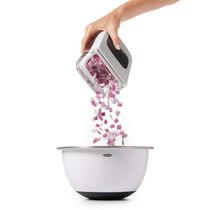 Picador Para Vegetais Em Aço Inox Oxo Branco