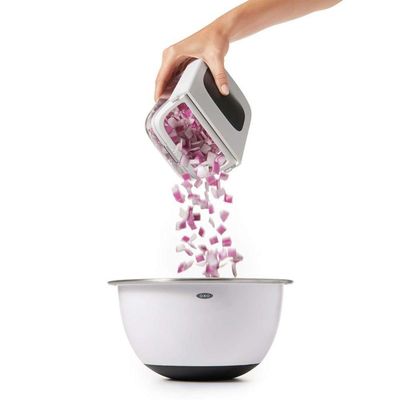 Picador Para Vegetais Em Aço Inox Oxo Branco