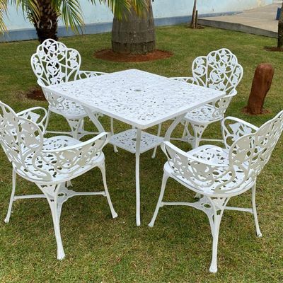 Conjunto De Jardim Com Mesa Quadrada 4 Cadeiras E Guarda Sol Bege