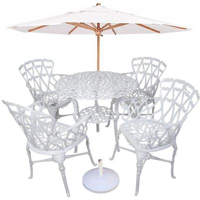Conjunto Com Mesa Ripada + 4 Cadeiras De Jardim E Piscina + Ombrelone Com Base Branco