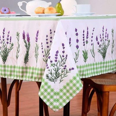 Toalha De Mesa Estampada Allegra 1 Peça 4 Lugares 100% Poliéster - Lavanda