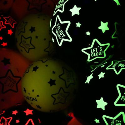 Balão Estampado Neon Estrela Preto E Amarelo 9 Pol 25 Un.