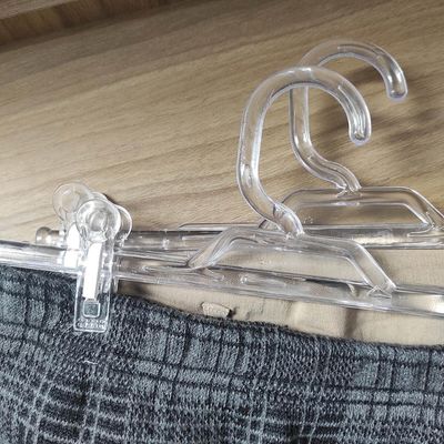 50 Cabides de Presilha Para Saia Organizador Guarda Roupas Loja Transparente Cinquetti