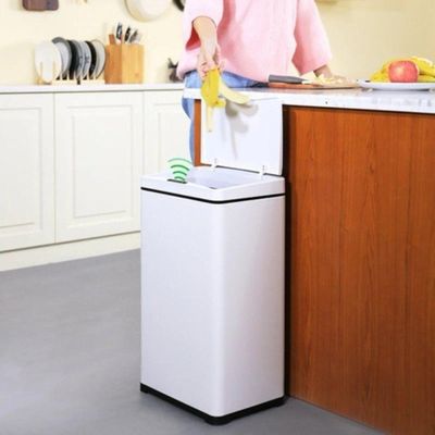 Lixeira Automática Retangular 50 Litros Com Sensor Branca