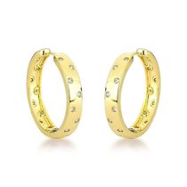 Brincos De Argola Com Zirconias Espalhados - Elegância Em Ouro 18k Banhado