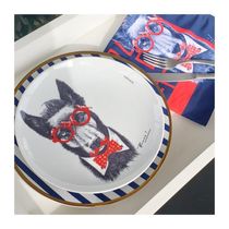 Prato De Porcelana Cachorro Dog Bowie - Red&blue Ronn Kools - 24 Cm