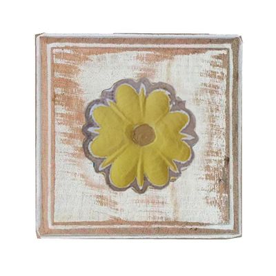 Kit Para Banheiro Com 3 Toalheiros E 1 Porta Papel Higiênico Rustico Flor Branca Cor Amarelo