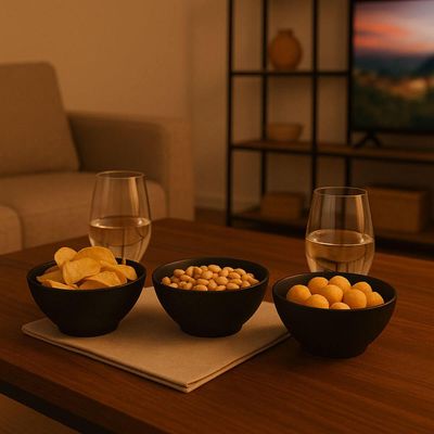 Conjunto 6 Cumbucas 500ml Bowl Plástico Redondo Preto Cozy Prato para Cereal Petiscos Caldos Iogurte