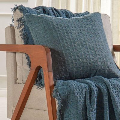 Kit Manta E Almofada Decorativa Para Sofá Waffle 100% Algodão 120x150cm Azul Cobalt