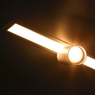 Luminária Embutir Taschibra Spire Led Linear 40w Com 2 Spot Mr11 Bivolt Branca 3000k Luz Quente
