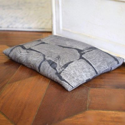 Peso De Porta Decorativo Almofada 1kg Estampa Muro De Pedras