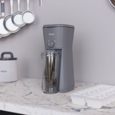 Cafeteira 2 Em 1 Iced Coffee Oster 600ml 220V