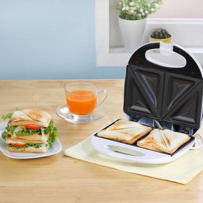 Sanduicheira Britânia Bello Pane Inox 750W 110V