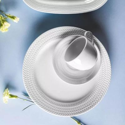 Xícara de Café com Pires Relevo 75ml em Porcelana Branca Chevron Germer