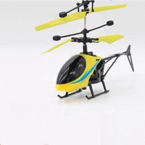 Helicóptero Drone Voa Com Luz E Aproximação Infravermelha