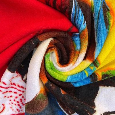 Toalha Para Praia Margex Microfibra Estampada Araras 73cm X 145m Amarela-vermelha