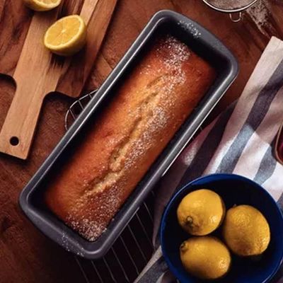 Forma de Pão e Bolo Retangular 22cm Alta Tramontina Brasil Alumínio Antiaderente 1,2L Grafite