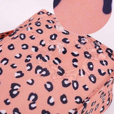 Necessaire Em Nylon Organizadora Higiene Para Viagem Cor:onça Rosa
