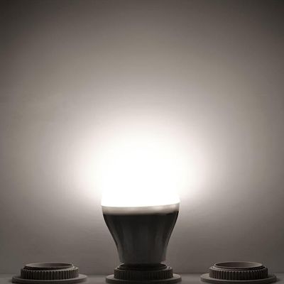 Lampada Led Bivolt E27 Cor Branco Neutro Casa Decoração 12W