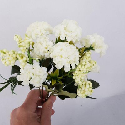 Arranjo Mini Hortênsias Artificiais Brancas