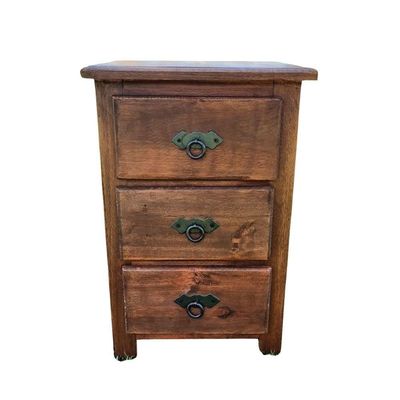 Mesa De Cabeceira Rústica De Madeira Com 3 Gavetas – 60cm De Altura