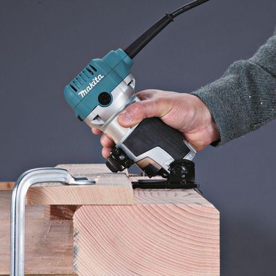 Tupia Eletronica 6mm Industrial 710W Rt0700cx3 Makita 110V