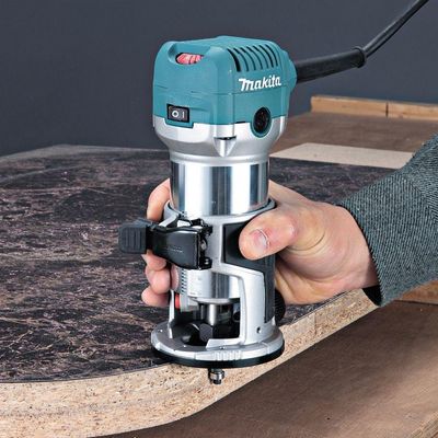 Tupia Eletronica 6mm Industrial 710W Rt0700cx3 Makita 110V