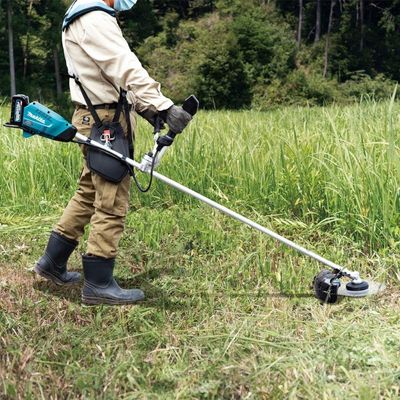 Roçadeira De Grama A Bateria 40v Guidão Makita Ur016gm101 110V