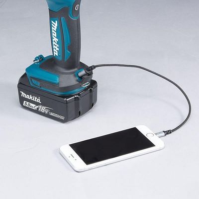 Lanterna Led Porta Usb Sem Carregador Bateria Dml807 Makita