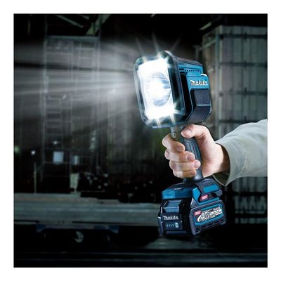 Lanterna Led Xgt 40v 1250 Lumens S- Bat S- Carr Makita