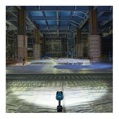 Lanterna Led Xgt 40v 1250 Lumens S- Bat S- Carr Makita