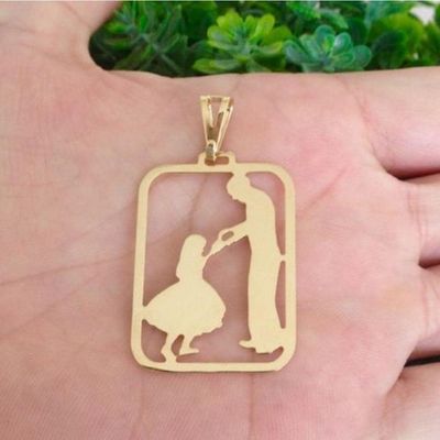 Pingente Masculino Pai E Filha Banhado A Ouro 18k