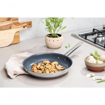 Frigideira Tramontina Rasa Professional Em Aço Inox E Revestimento Cerâmico Grafite 26cm