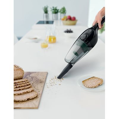 Aspirador de Pó Vertical com Fio Electrolux 1100W 2 em 1 Filtro HEPA Preto (STK12) 127V