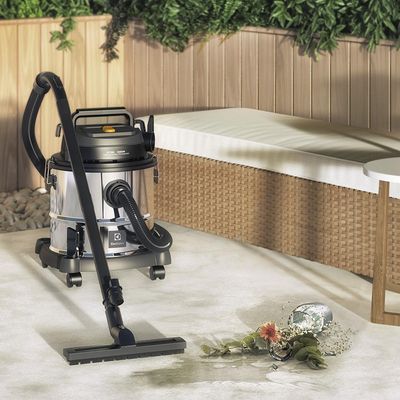 Aspirador de Pó e Água Electrolux 1500W 12L com ThermoControl e Função Sopro Inox (GT12l) 127V